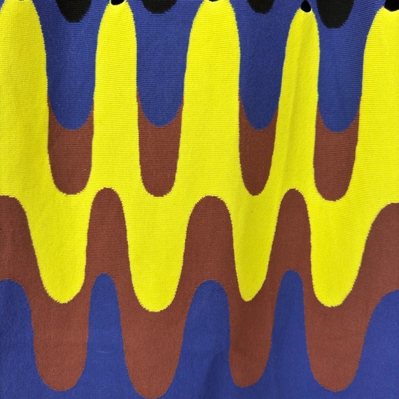 MINT Condition Emilio Pucci Retro Sleeveless Sweater Dress (Size S) Retail: $800 - Picture 3 of 8